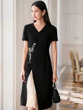 2楼歌中歌连衣裙吊牌价5390