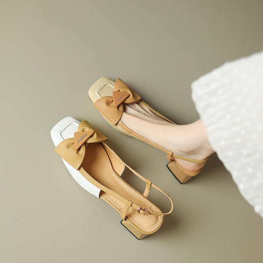 【预售5天】舒适~复古蝴蝶结羊皮包头凉鞋女粗跟夏真皮中跟大码TX&TX390-1 商品图0