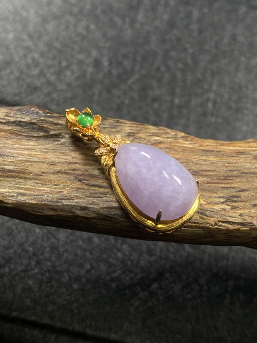 【FC0102】18K镶嵌翡翠紫水滴吊坠  饱满无裂 款式精美 优雅美观 商品图1