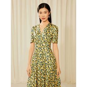 2楼歌中歌连衣裙吊牌价5390