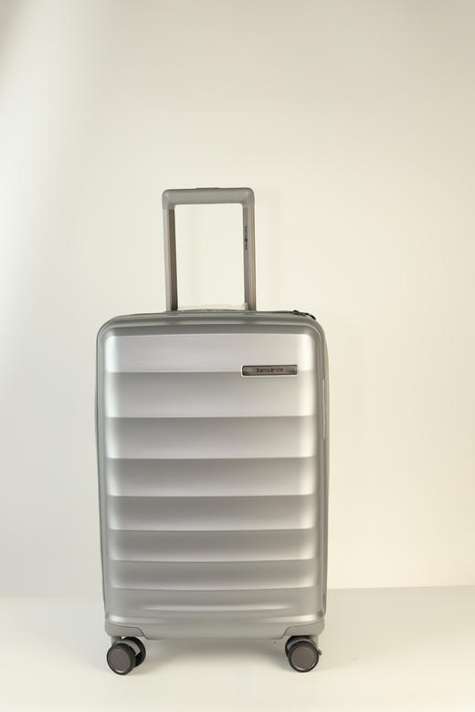 美国新秀丽银色行李箱NW9*001 商品图1