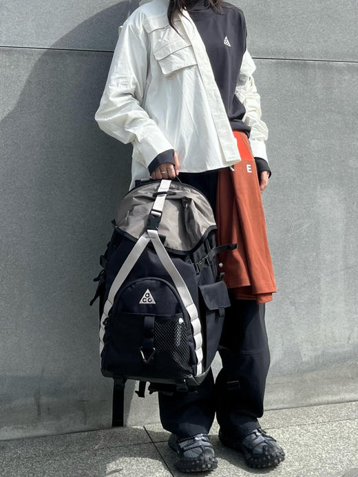 硬货来了！！！！nike专柜在售 ！25年主打轻量化的多功能ACG户外双肩包！！！ 商品图0