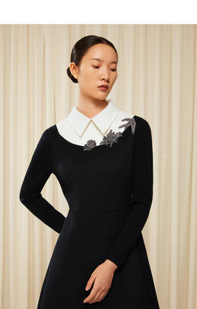 2楼歌中歌连衣裙吊牌价8990