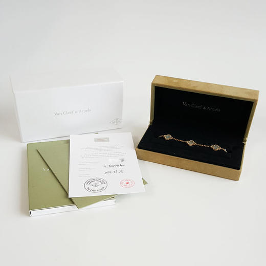 【95新】VCA梵克雅宝Vintage Alhambra系列VCARA41800  18K黄金镶白贝母四叶草白五花手链女士现售价：26300！310725AK10 商品图1