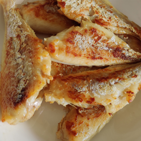 & 咸香大眼鱼干~肉厚肥美 ，干煎巨香！！