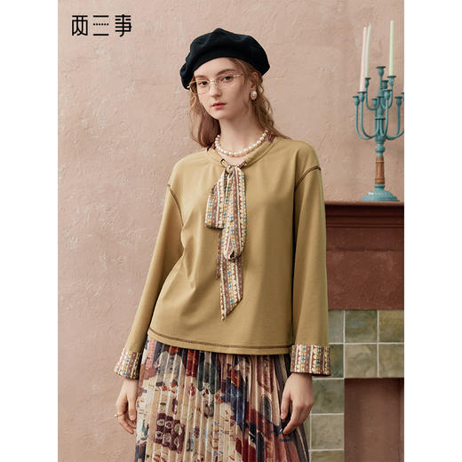 两三事星穹画语2025秋季新款复古印花绑带刺绣线边长袖t恤女宽松 商品图0