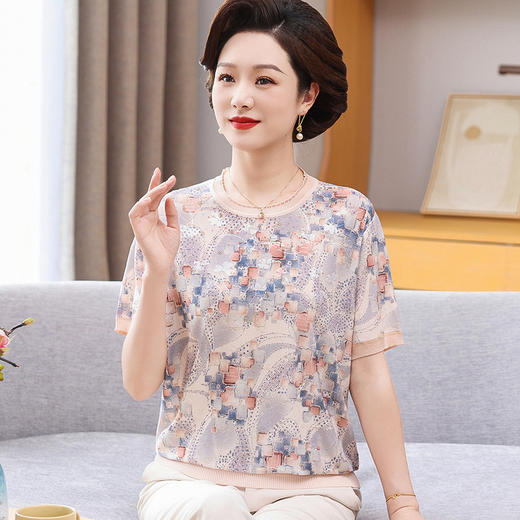W052-2531-65-108时尚妈妈夏装新款高档冰丝小衫宽松上衣中老年女装洋气短袖T恤衫 商品图3