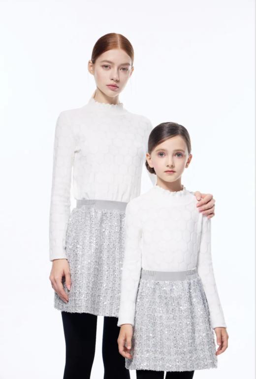 【春上新】【秋季新品】8楼 琳麦罗 LYNN&MILO 灰色粗纺珠片绣小香风半裙 商品图2