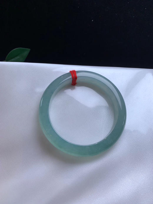 620656，54冰晴底正圈手镯，整体冰冰的。秀气干净，底子均匀 商品图4