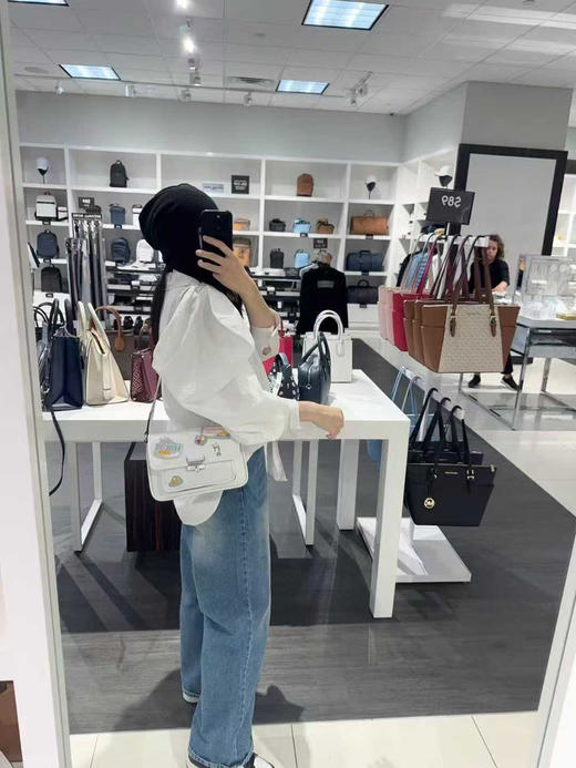 💰999🇺🇸包邮✈️MK新款bradshaw邮差包😍💢非常实用经典！宽肩带设计 舒适度更赞！非常好看百搭的款式！ 商品图6