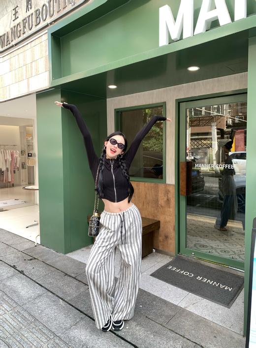 Read Nameless/黑色瘦瘦拉链上衣 2025/8/4 商品图9