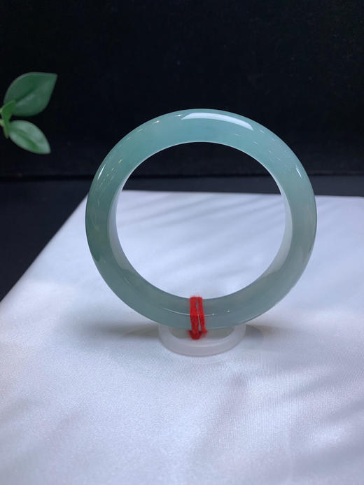 620656，54冰晴底正圈手镯，整体冰冰的。秀气干净，底子均匀 商品图1