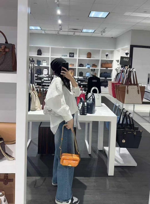 迷你💰850🇺🇸包邮✈️MK新款bradshaw邮差包😍非常实用经典！宽肩带设计 舒适度更赞！非常好看百搭的款式！ 商品图4