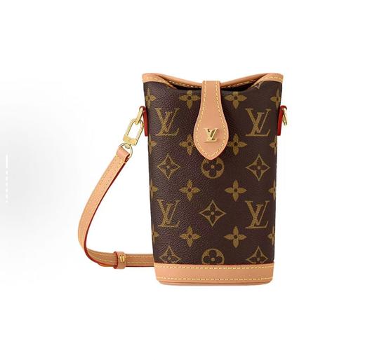 顶级免税版 VIP专柜体验 收到即官网同样 Lv Nano手机包 也叫小薯条包 椭圆筒造型，复古又可爱 可拆卸肩带，可调节长短 作为手机包，pro max 这种手机都是可以装下的，容量很ok 商品图0