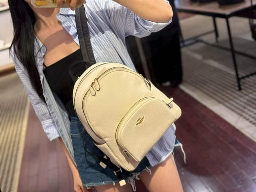 ✨限时折扣1499直邮到手！Coach 经典款中号Court backpack双肩包，双层拉链款，大小正合适，容量大，尺寸约35*21*8cm 商品图2