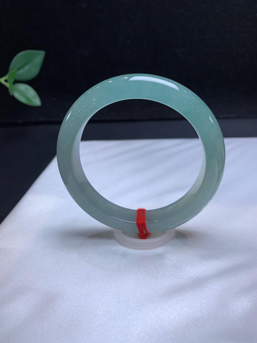 620656，54冰晴底正圈手镯，整体冰冰的。秀气干净，底子均匀 商品图2