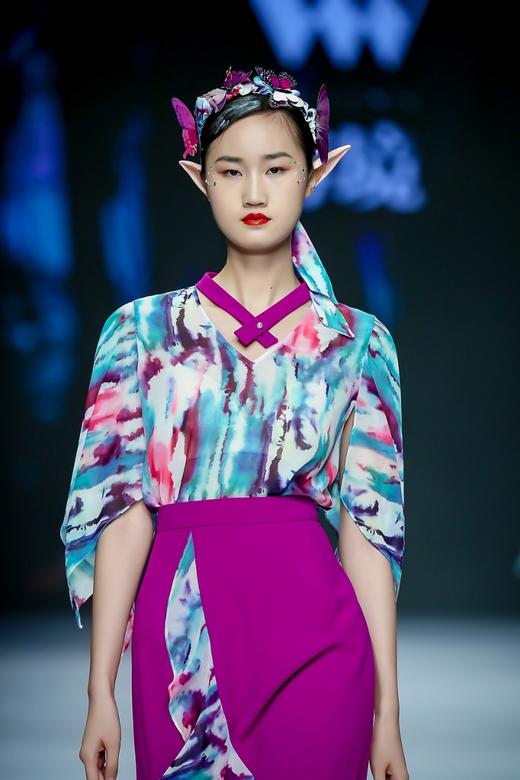 2202072 空谷幽兰半裙 雾境 商品图1