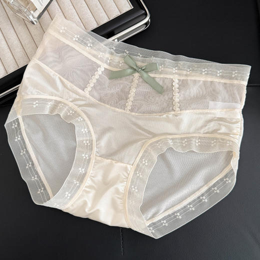 法式【秒杀！拍1发3！】轻奢法式缎面千金内裤✨甜美蝴蝶结点缀，亲肤透气不闷热🌸舒适又好看，少女感拉满！ 商品图5