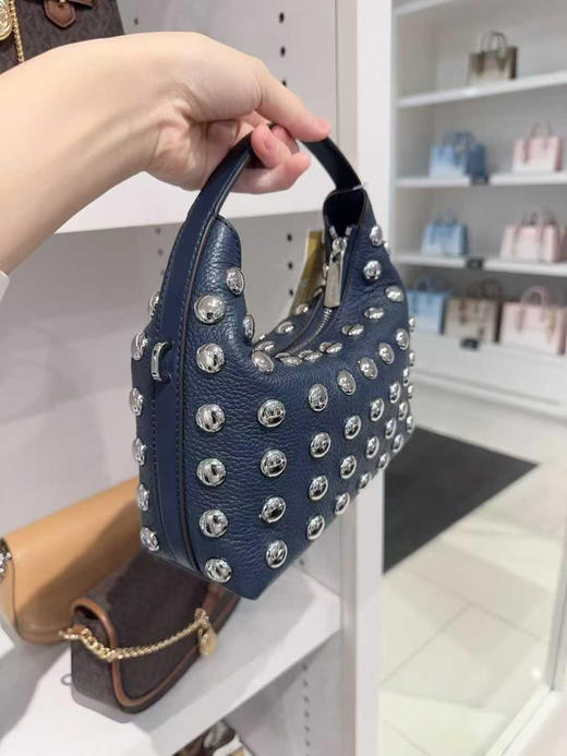 💰960🇺🇸包邮✈️ MK EMBER饭盒包，设计简约，型号适中，一体式成型手柄，轻便好装 商品图1