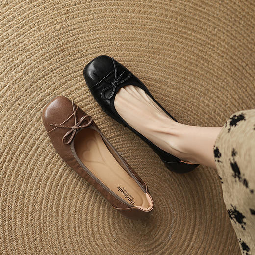 【预售5天】柔软羊皮单鞋女蝴蝶结圆头浅口平底休闲通勤中跟鞋LD&7399 商品图0