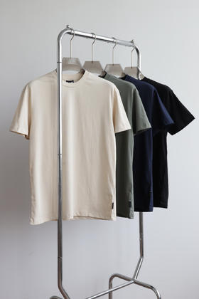 E.@.7 25新品 情侣款刺绣圆领短袖T恤  TX580