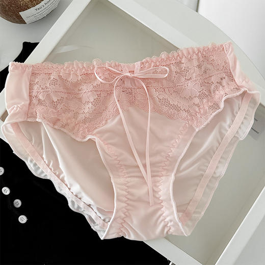 【惊爆价！抢3条！】甜美风纯欲蕾丝边女士内裤，纯棉裆抑菌 +缎面性感设计蕾丝边，舒适又撩人 商品图6