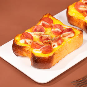 厚切鸡蛋香肠三明治