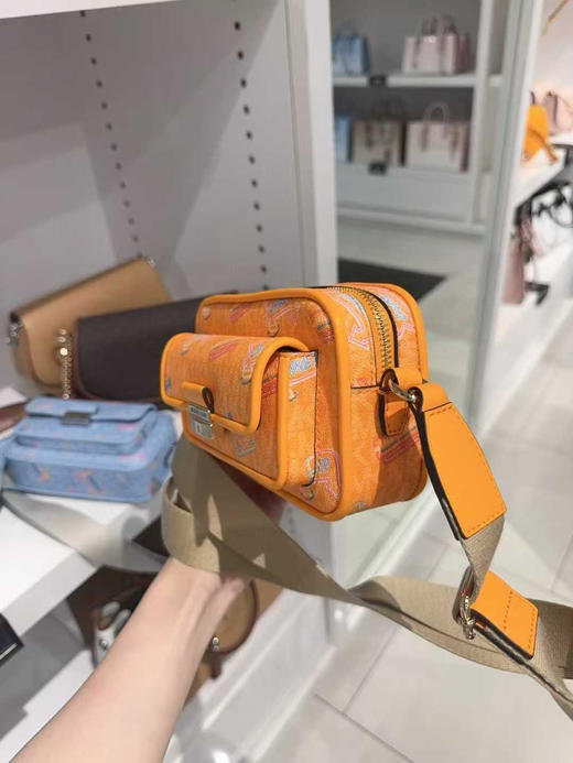 迷你💰850🇺🇸包邮✈️MK新款bradshaw邮差包😍非常实用经典！宽肩带设计 舒适度更赞！非常好看百搭的款式！ 商品图8