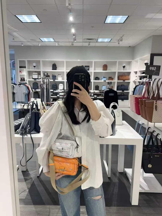 迷你💰850🇺🇸包邮✈️MK新款bradshaw邮差包😍非常实用经典！宽肩带设计 舒适度更赞！非常好看百搭的款式！ 商品图3