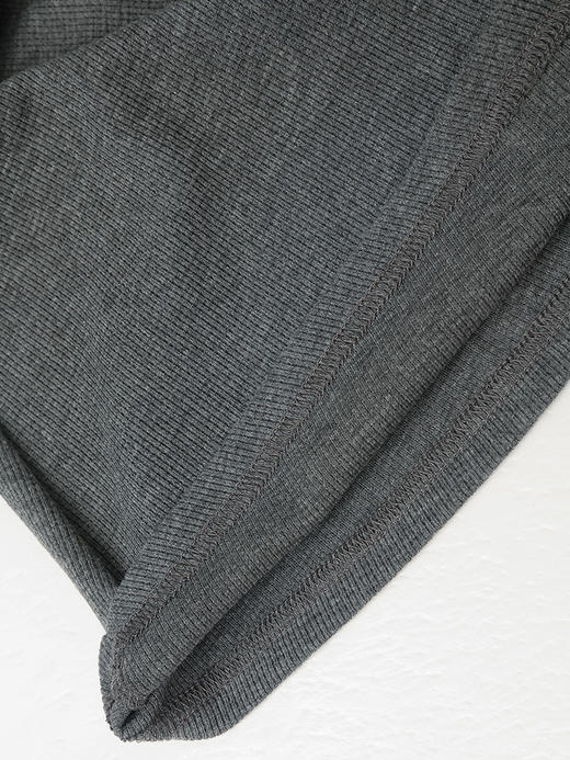 极简高级感！灰色直筒连衣裙，搭黑色西装超有范儿 商品图4