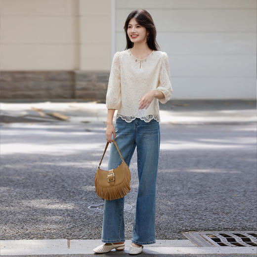 【08/06新品】熙世界法式贝壳装饰圆领蕾丝衫女2025早秋新款七分袖衬衫提花上衣 商品图2