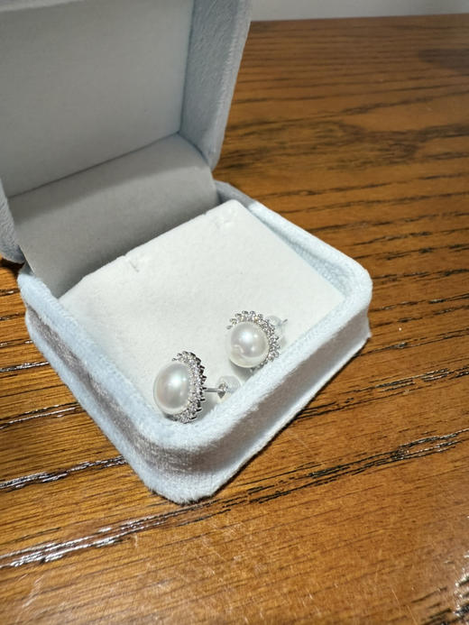 84-8 统货/直发 太阳花珍珠耳钉 8.8-9mm极光6A无瑕馒头珠 纯银高碳钻 商品图5