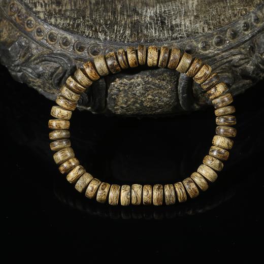 BC.ZT5-7.31-2 产区：达拉干(算盘珠)手串 规格：6.76g 商品图0