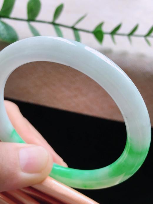 53-54圈口圆条翡翠手镯 商品图3