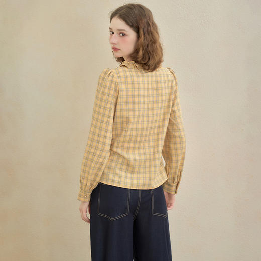 西遇复古木耳边V领黄色格纹衬衫女秋季新款设计感长袖上衣V2651175 商品图4