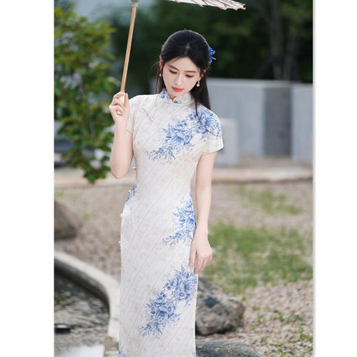 GX简约时尚年轻少女款缎面印花长款旗袍2025夏新款收腰显瘦日常旗袍 商品图3