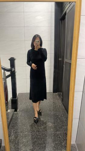 简约高级路线，纯黑长裙自带优雅气场