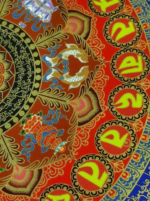 非遗剪纸大师：《六字真言大明咒，八宝吉祥彩唐卡》，520*520mm,配木框，售价：498元。 商品图9