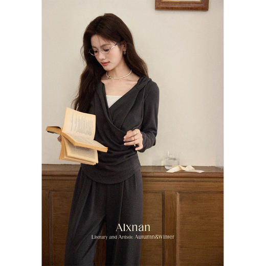 鹿向南「贝加尔岸」深灰色长袖连帽T恤休闲裤套装女秋新款两件套 商品图3