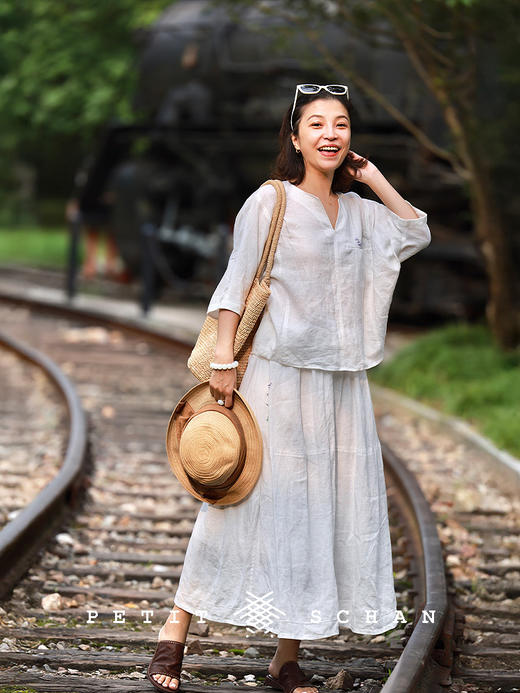 PETIT SCHAN小闪 CLO#877 The blooming is on schedule 花事正如期 纯亚麻手绣薰衣草小衫 商品图2