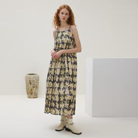 谜底吊带连衣裙女2025秋季新品度假风原创花卉印花长裙253ML1013