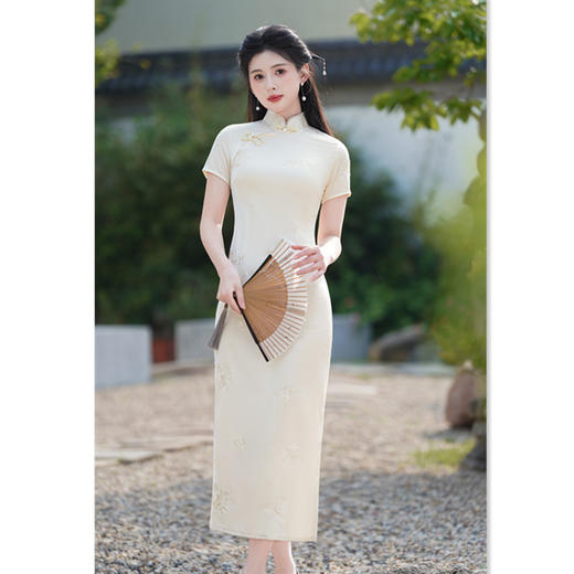 GX清纯素雅年轻款锦缎刺绣长款旗袍2025夏新款复古国风日常可穿旗袍 商品图3