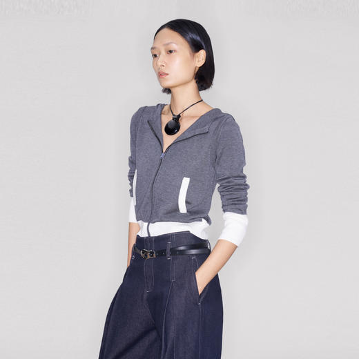 lost in echo2025秋冬新款连帽修身三醋酸羊绒针织开衫毛衣上衣女 商品图3