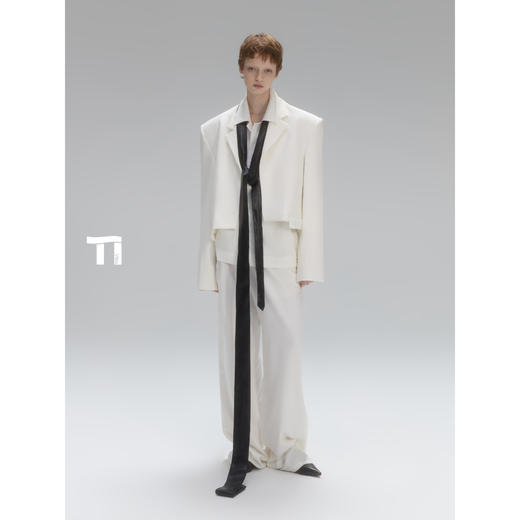 启世录TIWILLTANG“希御漫际”短款时尚都市雅痞显高西装套装 商品图0