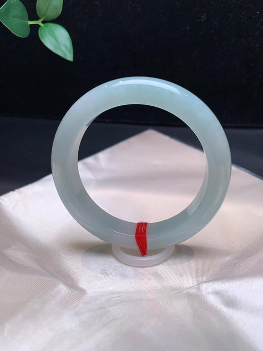 620662，56.8浅绿底手镯，底妆细腻清爽，满圈带浅绿底，清新 商品图3