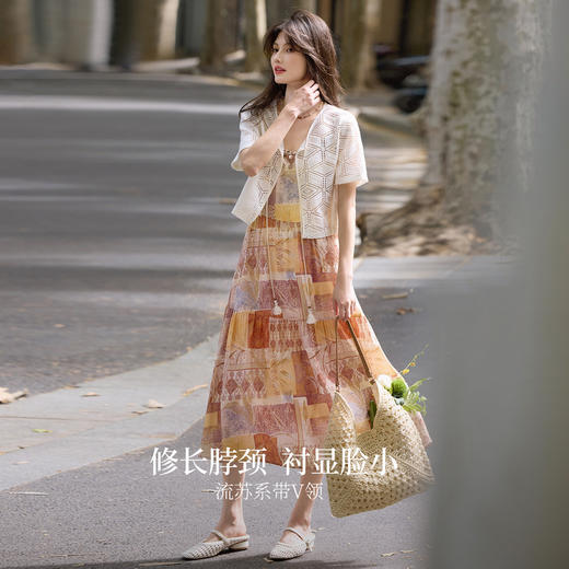 【08/06新品】熙世界波西米亚风套装裙女夏季镂空钩花开衫印花吊带连衣裙两件套 商品图2