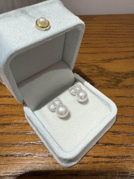 84-5 统货/直发 CD风 爱迪生珍珠耳钉 纯银高碳钻 9-10mm正圆强光爱迪生珍珠 贵气时髦 商品图13