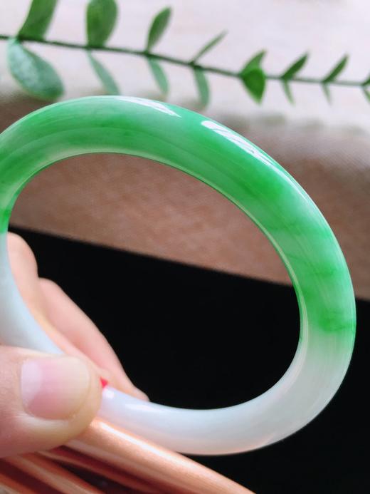 53-54圈口圆条翡翠手镯 商品图0