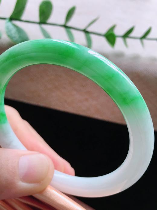 53-54圈口圆条翡翠手镯 商品图6