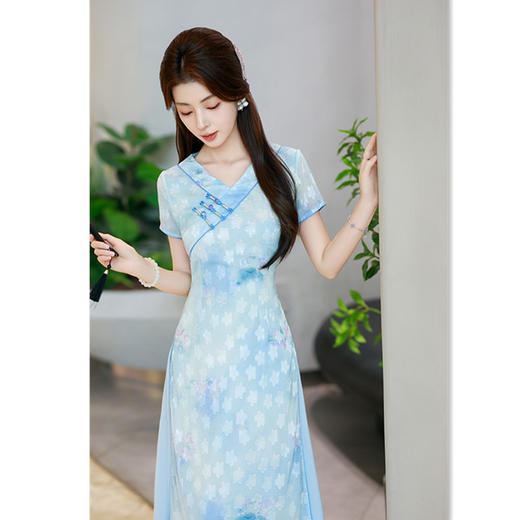 GX现代时尚新中式长款低领旗袍2025夏季新款V领A版日常可穿气质旗袍 商品图3